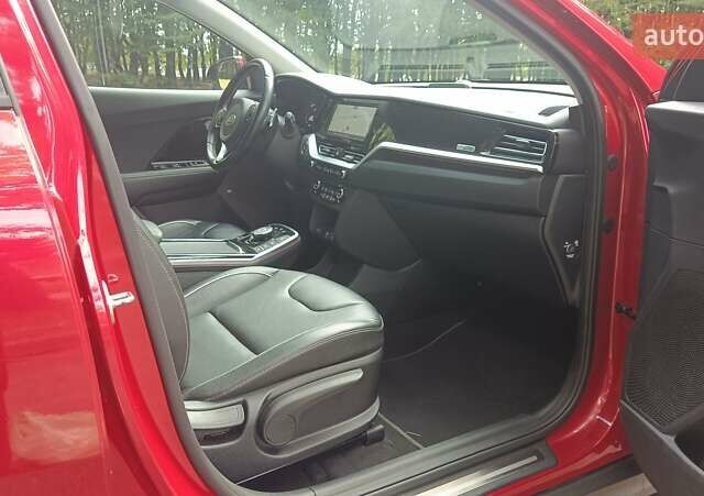 Киа Niro 2020 в Львове на Automoto.ua Красный Киа Niro, объемом двигателя 0 л и пробегом 105 тыс. км за 19999 $, фото 25 на Automoto.ua