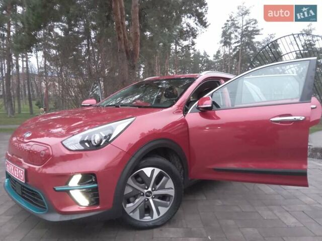 Красный Киа Niro, объемом двигателя 0 л и пробегом 87 тыс. км за 20492 $, фото 19 на Automoto.ua
