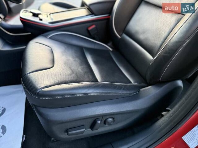 Красный Киа Niro, объемом двигателя 0 л и пробегом 67 тыс. км за 19850 $, фото 67 на Automoto.ua