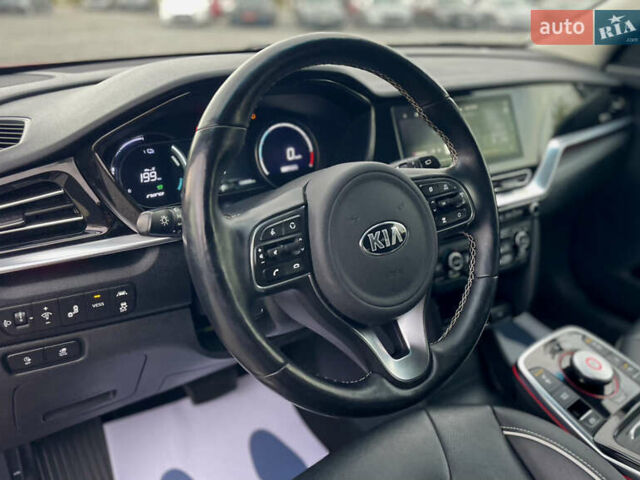 Киа Niro 2020 в Дрогобыче на Automoto.ua Красный Киа Niro, объемом двигателя 0 л и пробегом 159 тыс. км за 19399 $, фото 54 на Automoto.ua