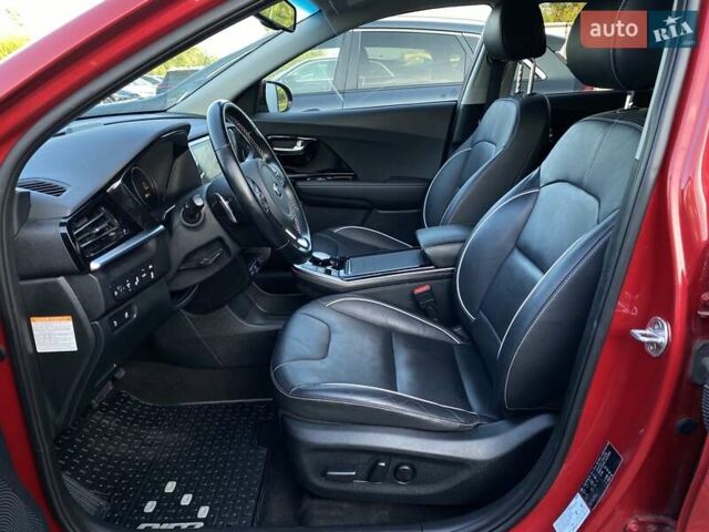 Червоний Кіа Niro, об'ємом двигуна 0 л та пробігом 128 тис. км за 19900 $, фото 21 на Automoto.ua