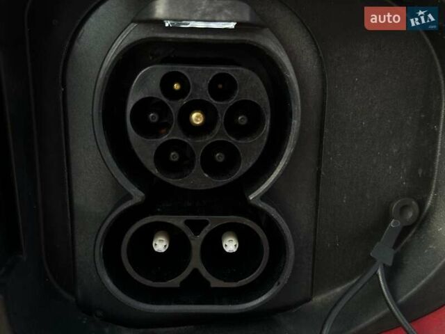 Червоний Кіа Niro, об'ємом двигуна 0 л та пробігом 61 тис. км за 23500 $, фото 20 на Automoto.ua