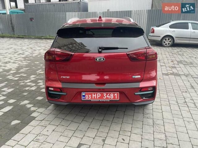 Красный Киа Niro, объемом двигателя 0 л и пробегом 124 тыс. км за 18200 $, фото 24 на Automoto.ua