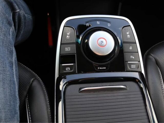 Красный Киа Niro, объемом двигателя 0 л и пробегом 84 тыс. км за 18368 $, фото 12 на Automoto.ua
