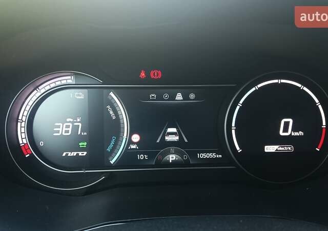 Красный Киа Niro, объемом двигателя 0 л и пробегом 105 тыс. км за 19999 $, фото 33 на Automoto.ua