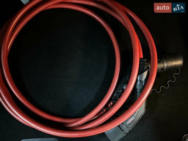 Красный Киа Niro, объемом двигателя 0 л и пробегом 47 тыс. км за 24900 $, фото 92 на Automoto.ua