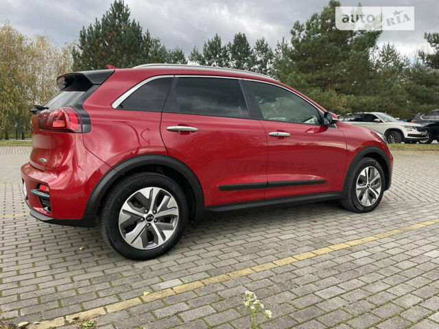 Червоний Кіа Niro, об'ємом двигуна 0 л та пробігом 55 тис. км за 27500 $, фото 2 на Automoto.ua