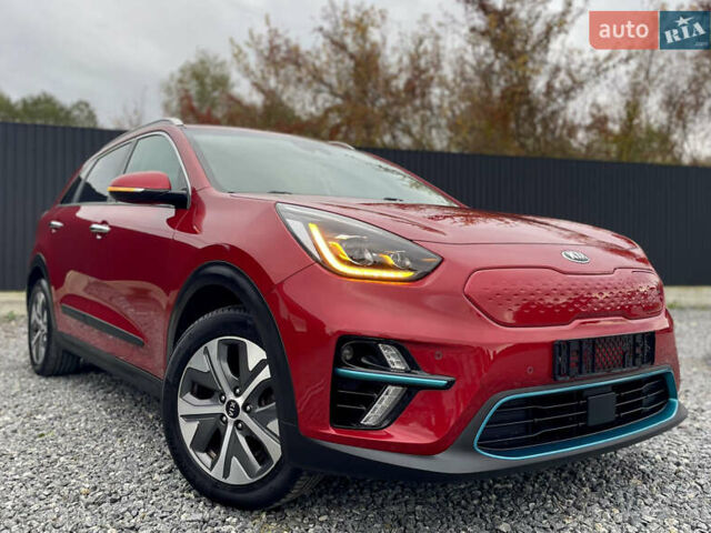 Киа Niro 2020 в Дрогобыче на Automoto.ua Красный Киа Niro, объемом двигателя 0 л и пробегом 159 тыс. км за 19399 $, фото 20 на Automoto.ua