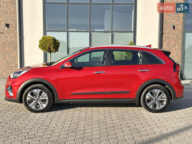 Красный Киа Niro, объемом двигателя 0 л и пробегом 161 тыс. км за 17950 $, фото 9 на Automoto.ua