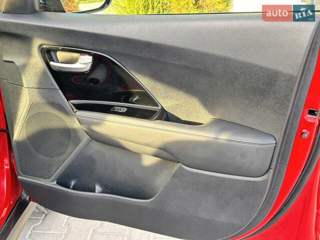 Червоний Кіа Niro, об'ємом двигуна 0 л та пробігом 163 тис. км за 17900 $, фото 20 на Automoto.ua
