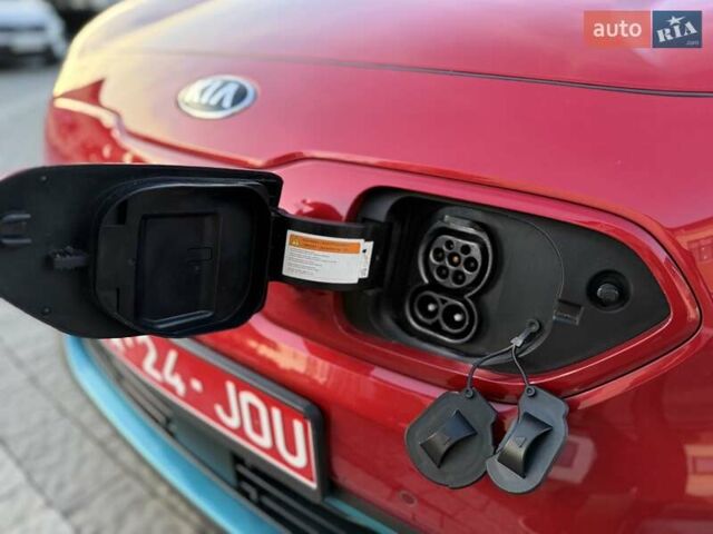 Красный Киа Niro, объемом двигателя 0 л и пробегом 67 тыс. км за 19850 $, фото 100 на Automoto.ua