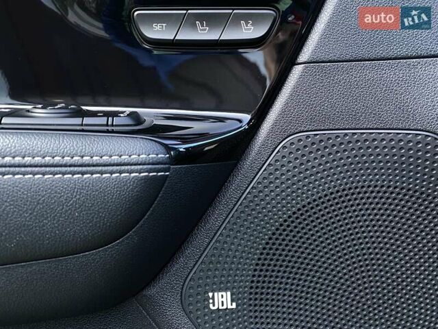 Червоний Кіа Niro, об'ємом двигуна 0 л та пробігом 128 тис. км за 19900 $, фото 2 на Automoto.ua