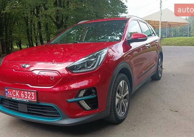 Киа Niro 2020 в Львове на Automoto.ua Красный Киа Niro, объемом двигателя 0 л и пробегом 105 тыс. км за 19999 $, фото 38 на Automoto.ua