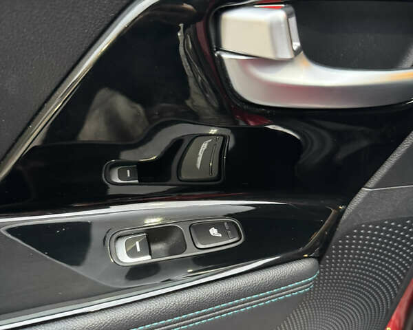 Красный Киа Niro, объемом двигателя 0 л и пробегом 144 тыс. км за 18800 $, фото 45 на Automoto.ua
