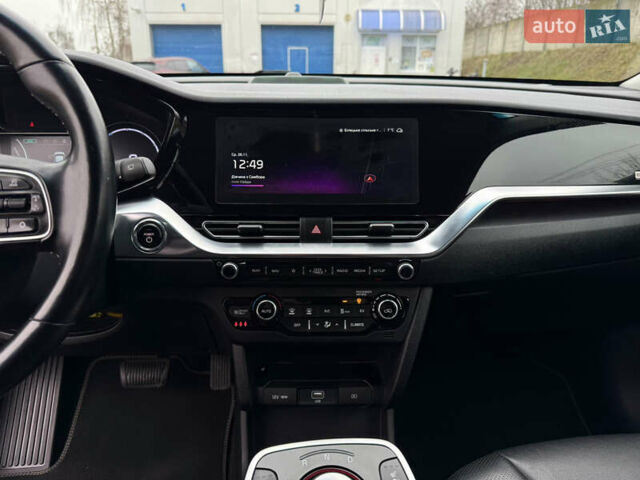 Червоний Кіа Niro, об'ємом двигуна 0 л та пробігом 128 тис. км за 19900 $, фото 31 на Automoto.ua