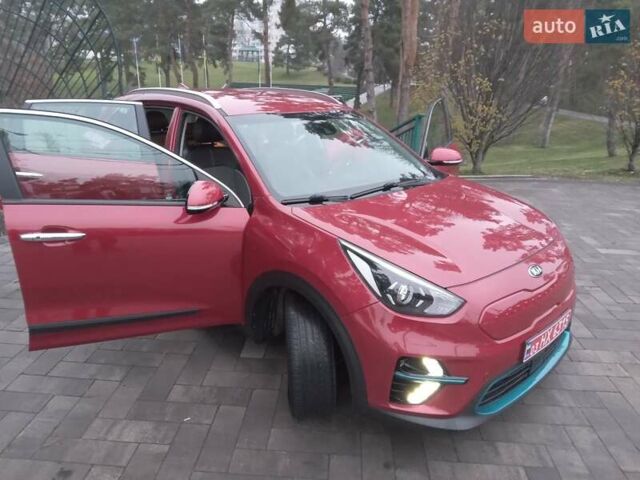 Красный Киа Niro, объемом двигателя 0 л и пробегом 87 тыс. км за 20492 $, фото 20 на Automoto.ua