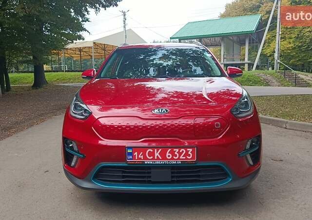 Киа Niro 2020 в Львове на Automoto.ua Красный Киа Niro, объемом двигателя 0 л и пробегом 105 тыс. км за 19999 $, фото 39 на Automoto.ua