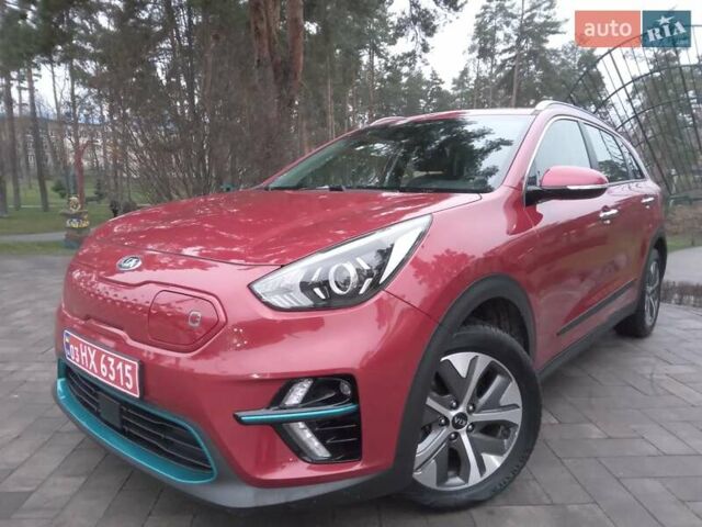 Красный Киа Niro, объемом двигателя 0 л и пробегом 87 тыс. км за 20492 $, фото 5 на Automoto.ua