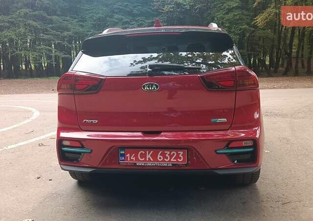 Киа Niro 2020 в Львове на Automoto.ua Красный Киа Niro, объемом двигателя 0 л и пробегом 105 тыс. км за 19999 $, фото 11 на Automoto.ua