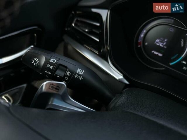 Киа Niro 2020 в Львове на Automoto.ua Красный Киа Niro, объемом двигателя 0 л и пробегом 48 тыс. км за 23700 $, фото 43 на Automoto.ua