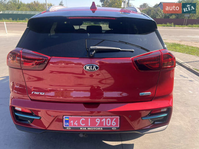 Червоний Кіа Niro, об'ємом двигуна 0 л та пробігом 151 тис. км за 19999 $, фото 4 на Automoto.ua