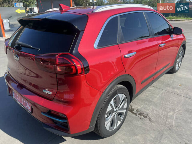 Червоний Кіа Niro, об'ємом двигуна 0 л та пробігом 151 тис. км за 19999 $, фото 3 на Automoto.ua