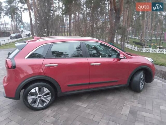 Красный Киа Niro, объемом двигателя 0 л и пробегом 87 тыс. км за 20492 $, фото 10 на Automoto.ua