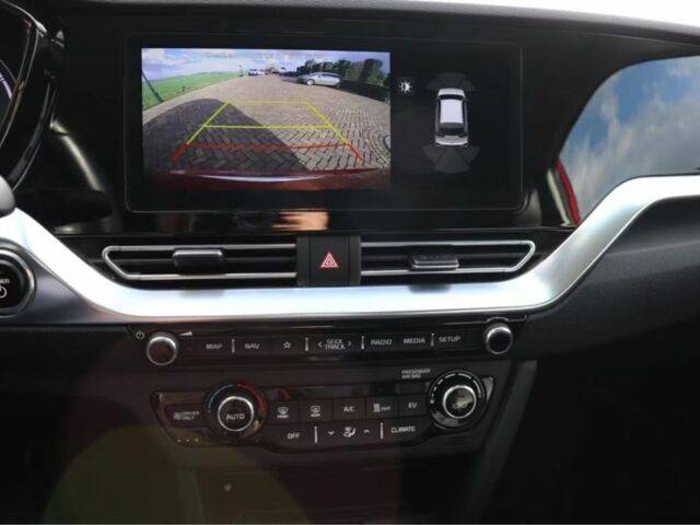 Красный Киа Niro, объемом двигателя 0 л и пробегом 84 тыс. км за 18368 $, фото 13 на Automoto.ua