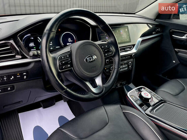 Киа Niro 2020 в Дрогобыче на Automoto.ua Красный Киа Niro, объемом двигателя 0 л и пробегом 159 тыс. км за 19399 $, фото 2 на Automoto.ua