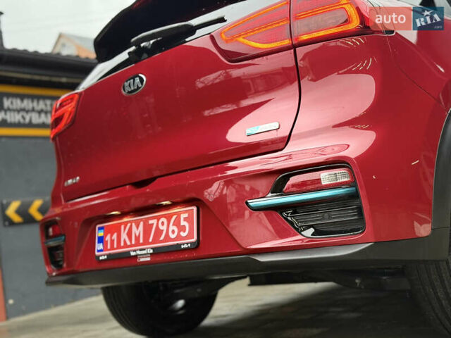 Червоний Кіа Niro, об'ємом двигуна 0 л та пробігом 151 тис. км за 18500 $, фото 17 на Automoto.ua