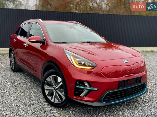 Киа Niro 2020 в Дрогобыче на Automoto.ua Красный Киа Niro, объемом двигателя 0 л и пробегом 159 тыс. км за 19399 $, фото 1 на Automoto.ua