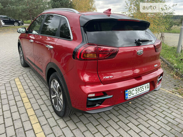 Червоний Кіа Niro, об'ємом двигуна 0 л та пробігом 55 тис. км за 27500 $, фото 4 на Automoto.ua