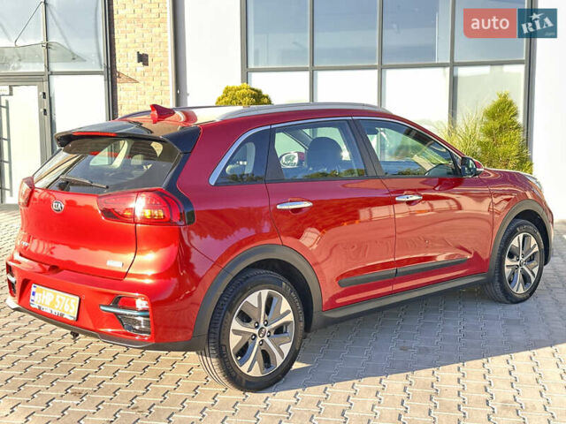 Красный Киа Niro, объемом двигателя 0 л и пробегом 161 тыс. км за 17950 $, фото 19 на Automoto.ua