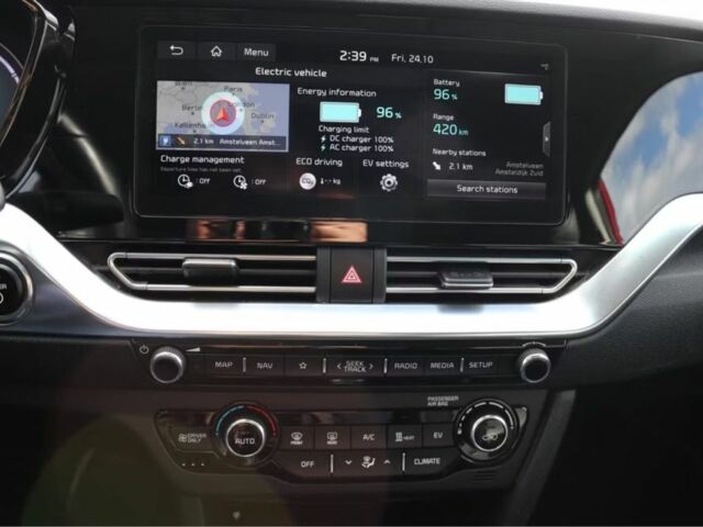 Красный Киа Niro, объемом двигателя 0 л и пробегом 84 тыс. км за 18368 $, фото 11 на Automoto.ua