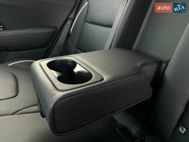 Червоний Кіа Niro, об'ємом двигуна 0 л та пробігом 61 тис. км за 23500 $, фото 83 на Automoto.ua