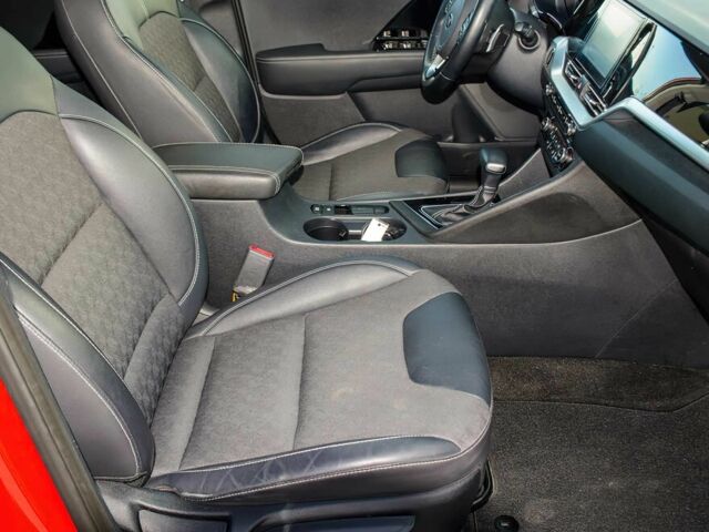 Красный Киа Niro, объемом двигателя 1.6 л и пробегом 38 тыс. км за 13500 $, фото 11 на Automoto.ua