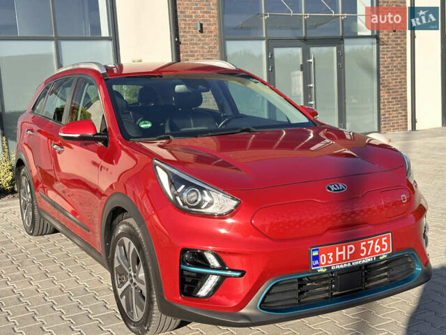 Красный Киа Niro, объемом двигателя 0 л и пробегом 161 тыс. км за 17950 $, фото 3 на Automoto.ua