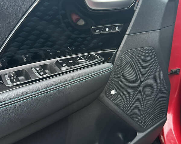 Красный Киа Niro, объемом двигателя 0 л и пробегом 144 тыс. км за 18800 $, фото 39 на Automoto.ua