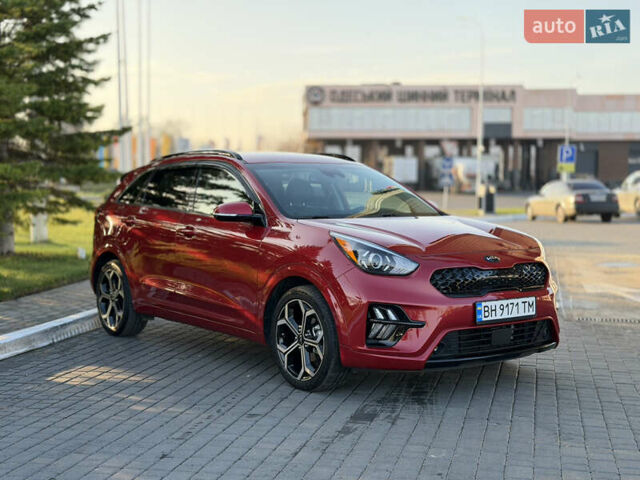 Красный Киа Niro, объемом двигателя 1.6 л и пробегом 52 тыс. км за 23800 $, фото 4 на Automoto.ua