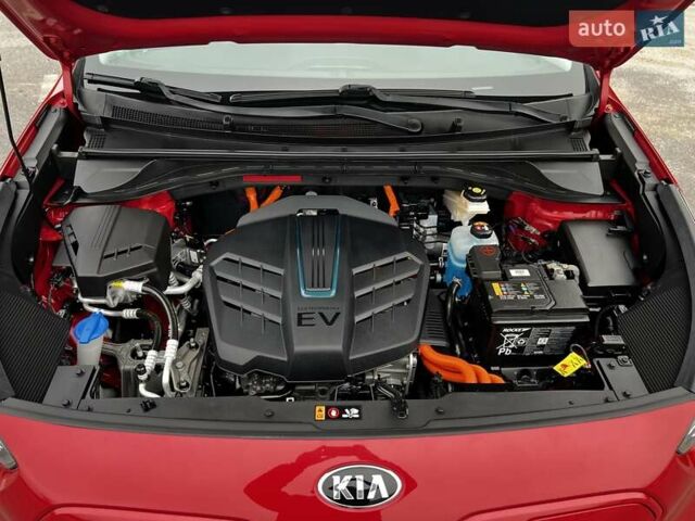 Червоний Кіа Niro, об'ємом двигуна 0 л та пробігом 52 тис. км за 21700 $, фото 51 на Automoto.ua