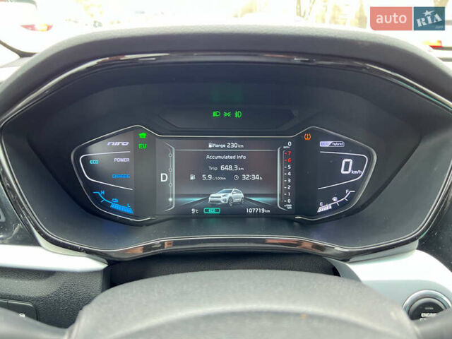 Красный Киа Niro, объемом двигателя 1.6 л и пробегом 108 тыс. км за 19500 $, фото 12 на Automoto.ua