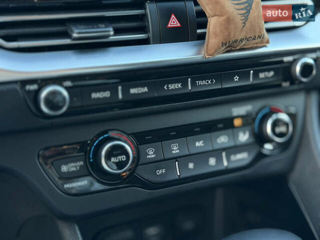 Красный Киа Niro, объемом двигателя 1.6 л и пробегом 52 тыс. км за 23800 $, фото 32 на Automoto.ua