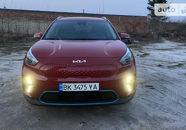 Червоний Кіа Niro, об'ємом двигуна 0 л та пробігом 60 тис. км за 26000 $, фото 7 на Automoto.ua