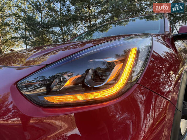 Красный Киа Niro, объемом двигателя 0 л и пробегом 55 тыс. км за 19750 $, фото 11 на Automoto.ua