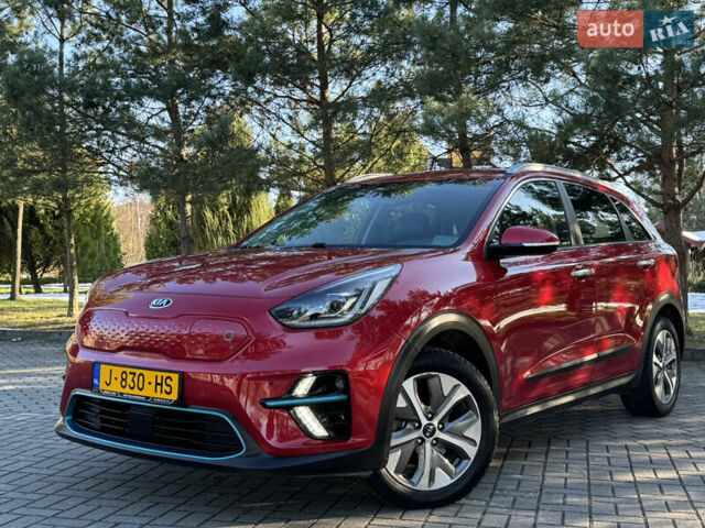 Красный Киа Niro, объемом двигателя 0 л и пробегом 55 тыс. км за 19750 $, фото 10 на Automoto.ua