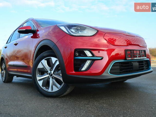 Красный Киа Niro, объемом двигателя 0 л и пробегом 91 тыс. км за 19550 $, фото 19 на Automoto.ua