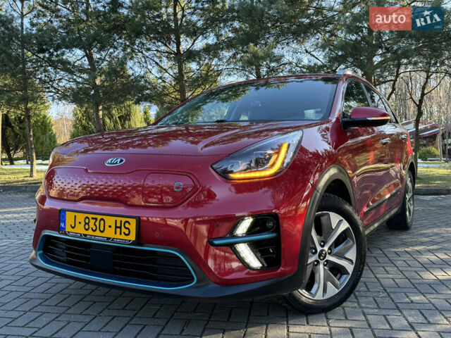 Красный Киа Niro, объемом двигателя 0 л и пробегом 55 тыс. км за 19750 $, фото 5 на Automoto.ua