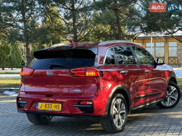 Красный Киа Niro, объемом двигателя 0 л и пробегом 55 тыс. км за 19750 $, фото 56 на Automoto.ua