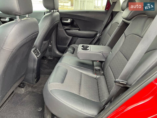 Красный Киа Niro, объемом двигателя 1.6 л и пробегом 108 тыс. км за 19500 $, фото 11 на Automoto.ua