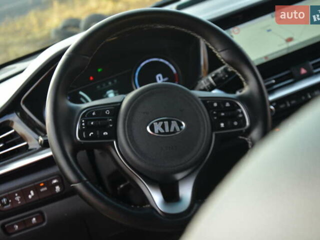 Красный Киа Niro, объемом двигателя 0 л и пробегом 91 тыс. км за 19550 $, фото 50 на Automoto.ua